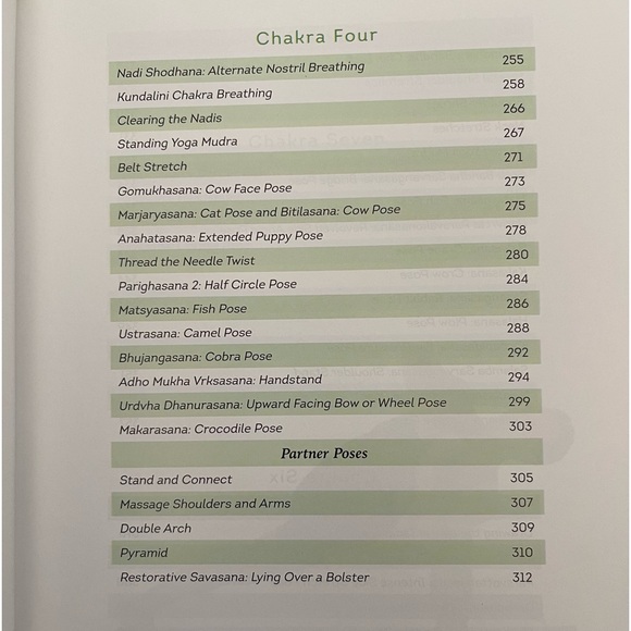 Yoga Chakra Book Paperback Used Good Condition Mind Body Spirit Wellness Health - Picture 9 of 13